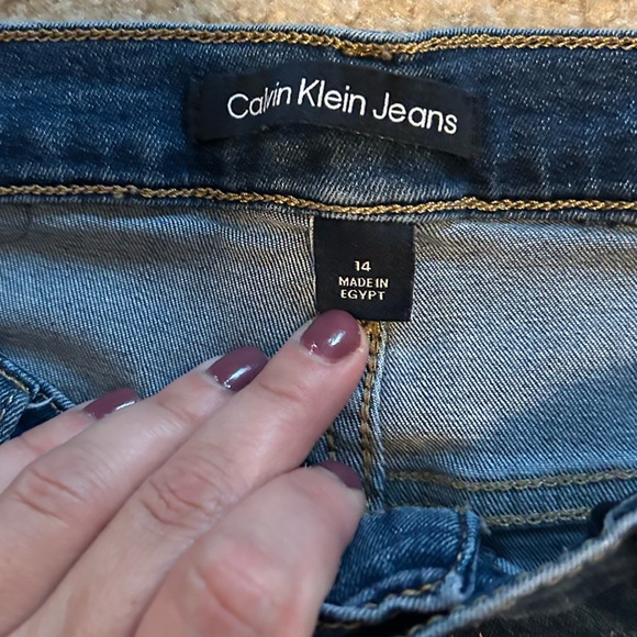 Size 14 Calvin Klein Jeans - Picture 5 of 6